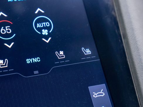 Certified 2022 Porsche Taycan Turbo S image 27