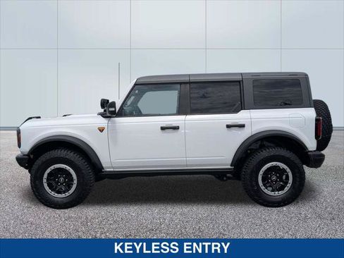 Certified 2023 Ford Bronco Badlands w/ Sasquatch Package AWD/4WD image 2