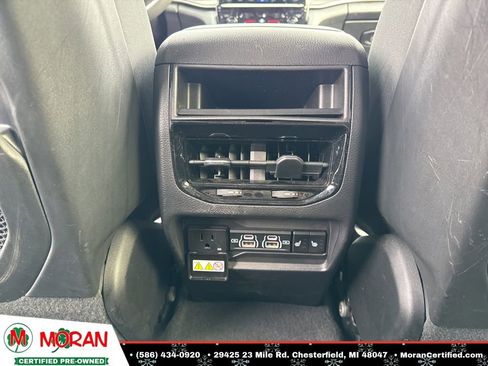 Used 2023 Jeep Grand Cherokee Limited image 27