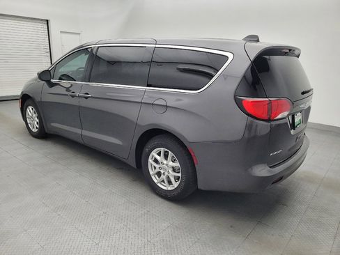 Used 2021 Chrysler Voyager LX FWD image 3