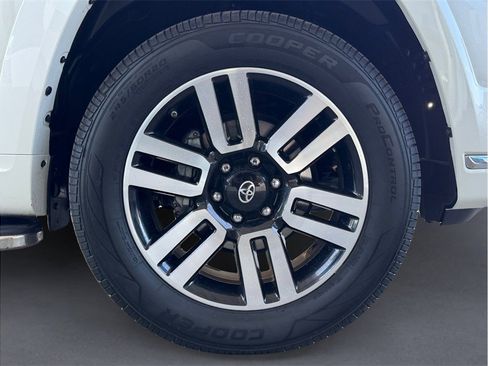 Used 2016 Toyota 4Runner Limited AWD/4WD image 8