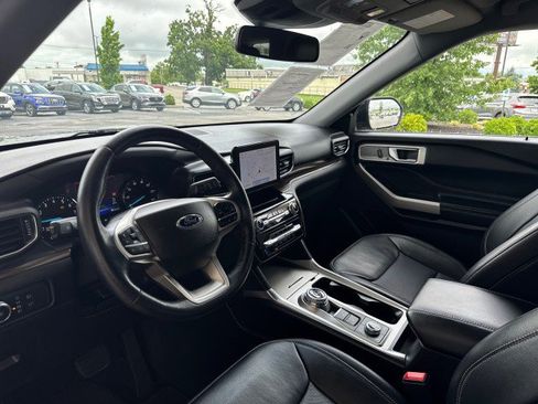 Used 2022 Ford Explorer Limited image 10