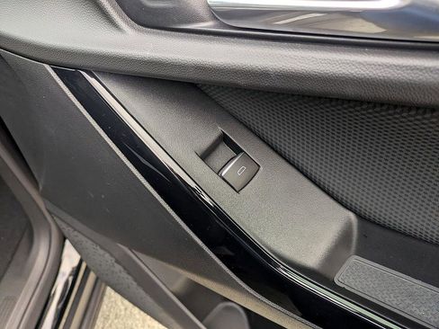 Certified 2025 Chevrolet Equinox RS image 35