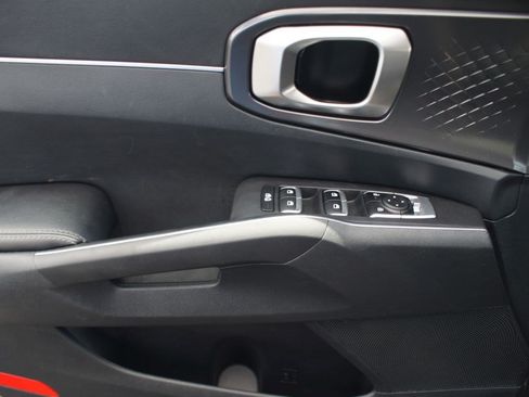Used 2024 Kia Sorento S FWD image 29