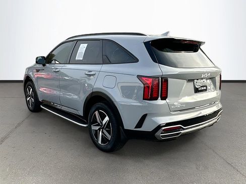 Certified 2023 Kia Sorento EX image 5