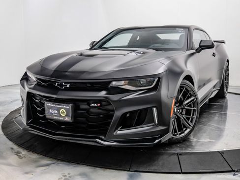 Used 2018 Chevrolet Camaro ZL1 RWD image 5