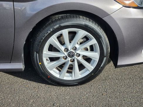 Used 2022 Toyota Camry LE image 9