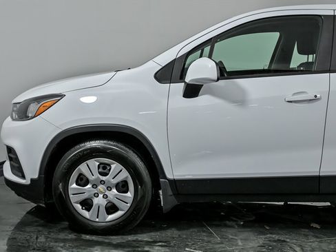 Used 2018 Chevrolet Trax LS image 6