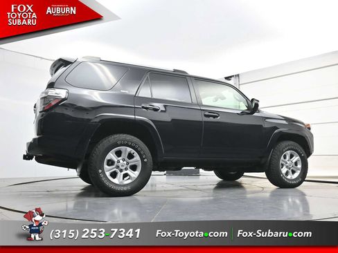 Used 2022 Toyota 4Runner SR5 Premium w/ Moonroof Package AWD/4WD image 23