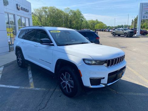Used 2023 Jeep Grand Cherokee L Limited AWD/4WD image 7