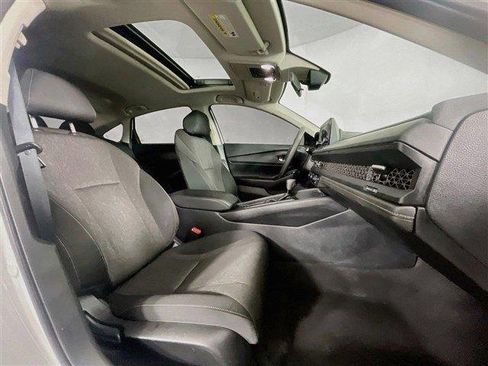 Used 2025 Honda Accord SE image 28