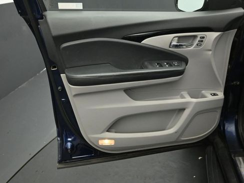 Used 2020 Honda Pilot Touring image 21