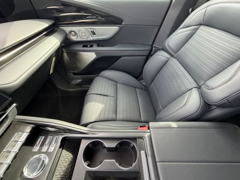 New 2026 Lincoln Nautilus Reserve image 30