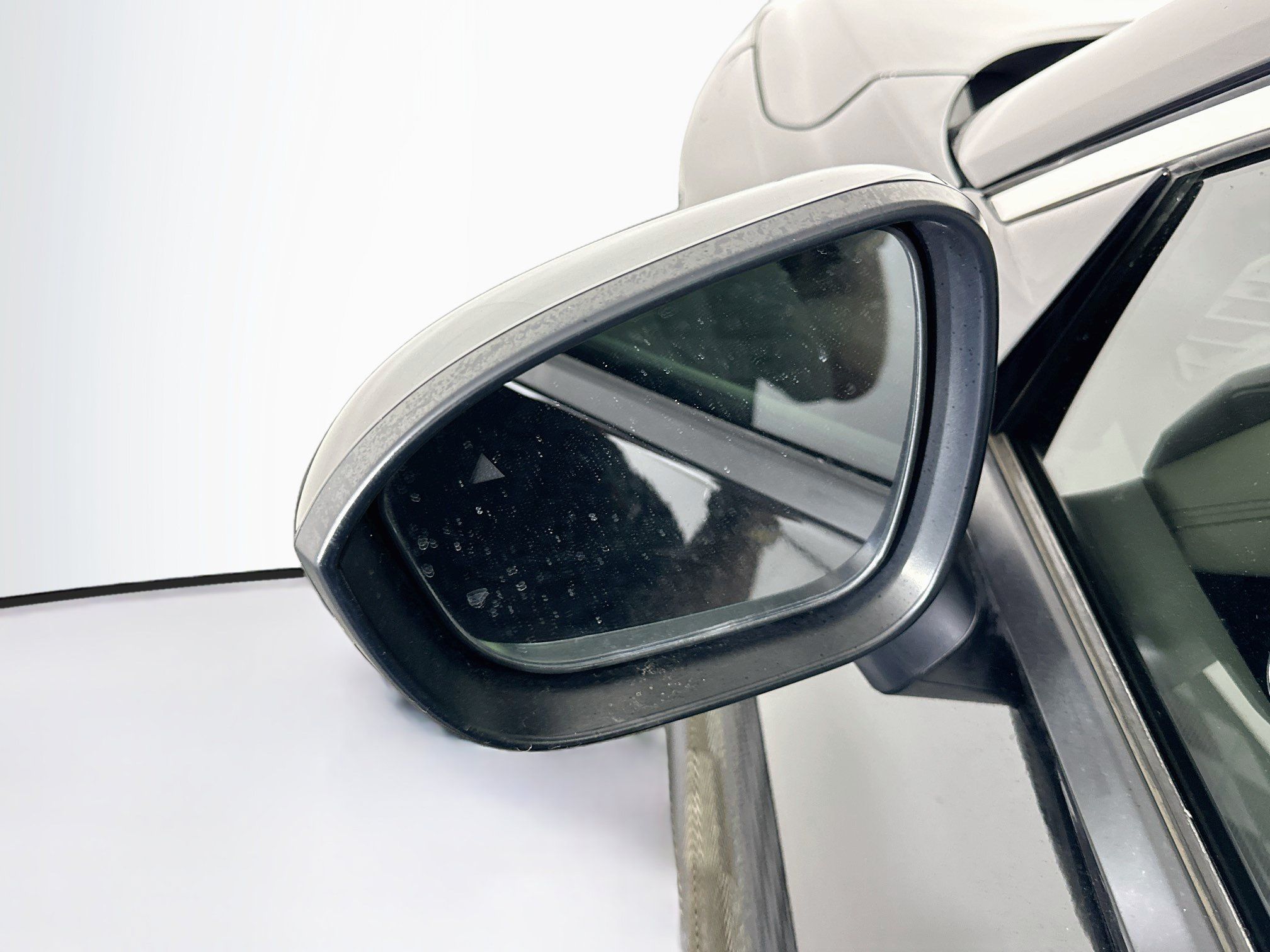 Used 2023 Nissan Rogue SL w/ SL Premium Package FWD image 16
