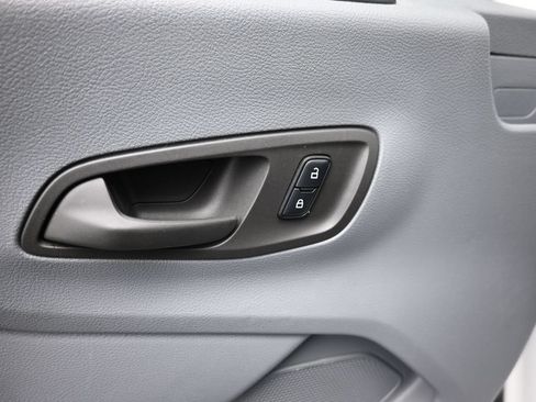 Used 2018 Ford Transit 350 XL RWD image 22