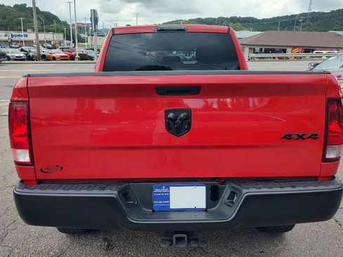 Used 2019 RAM 1500 Express w/ Express Value Package AWD/4WD image 3