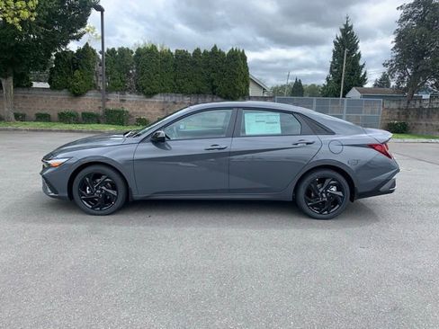 New 2026 Hyundai Elantra Sport FWD image 2