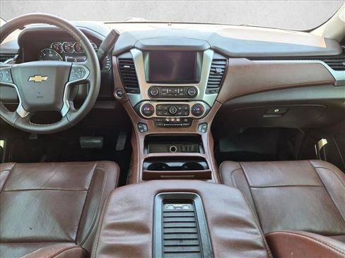 Used 2016 Chevrolet Suburban LTZ RWD image 19
