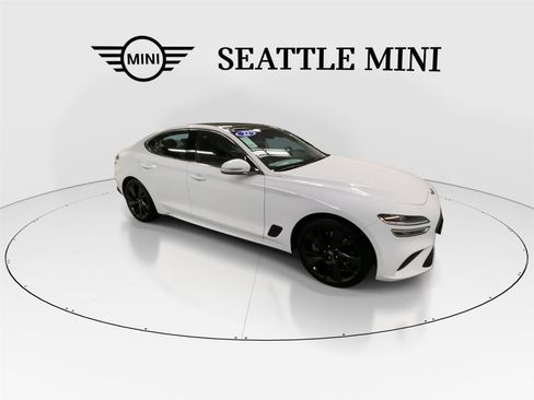 Used 2022 Genesis G70 3.3T w/ Sport Advanced Package image 2