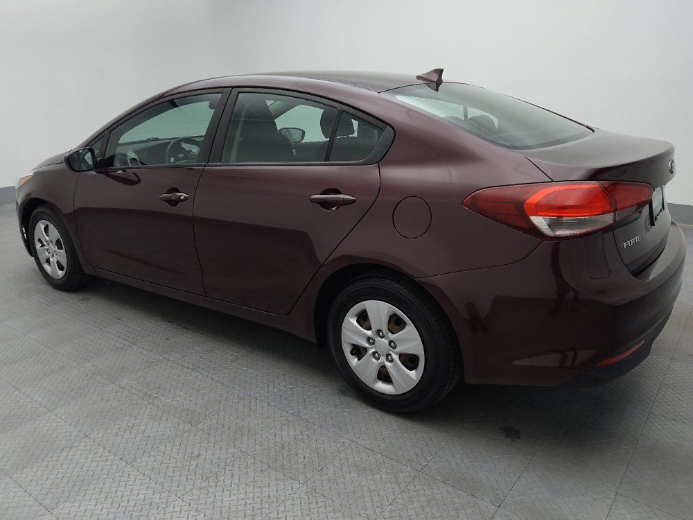 Used 2017 Kia Forte LX FWD image 3