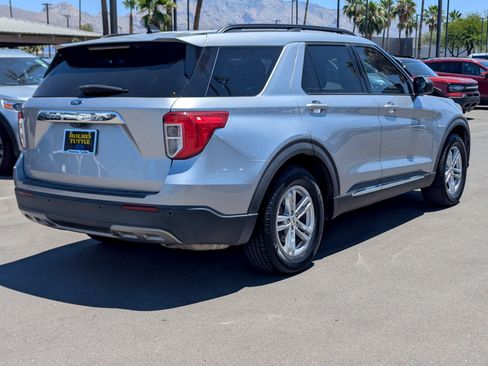 Used 2021 Ford Explorer XLT w/ Equipment Group 202A RWD image 2