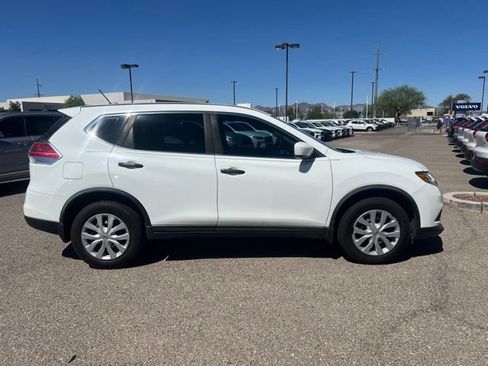 Used 2016 Nissan Rogue S AWD/4WD image 2
