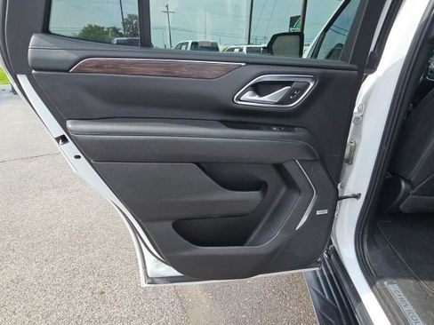 Used 2022 Chevrolet Tahoe LT AWD/4WD image 15