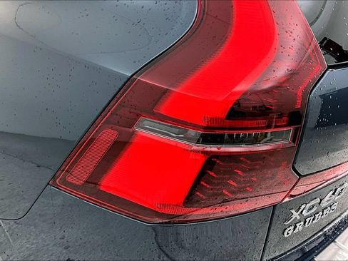 New 2026 Volvo XC60 B5 Plus w/ Protection Package Premier AWD/4WD image 27