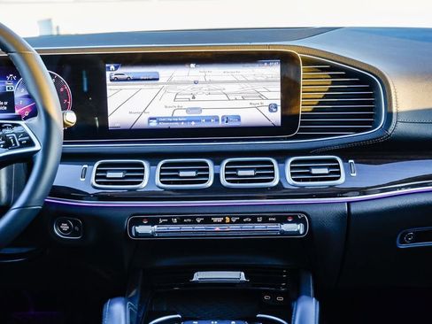 Used 2024 Mercedes-Benz GLS 450 4MATIC image 14