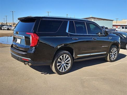 Used 2021 GMC Yukon Denali w/ Denali Premium Package image 8