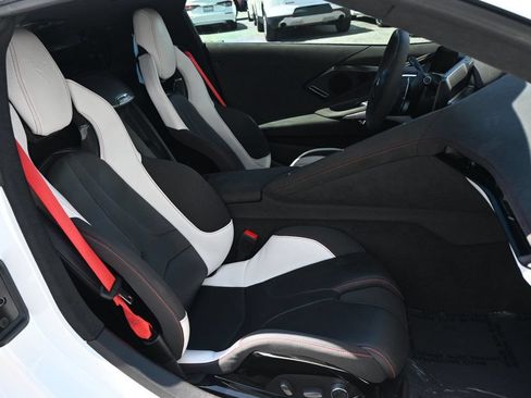 Used 2023 Chevrolet Corvette Stingray Premium Cpe w/ Z51 Performance Package RWD image 20
