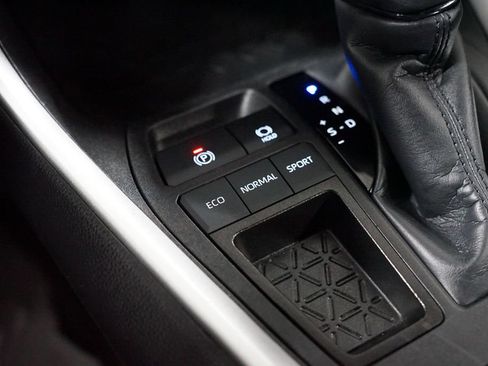 Certified 2024 Toyota RAV4 XLE FWD image 22