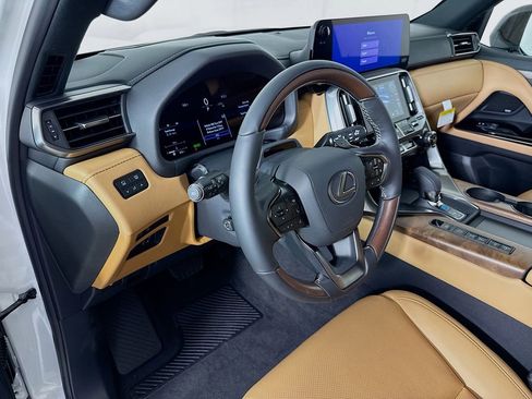 New 2026 Lexus LX 700h Luxury image 9