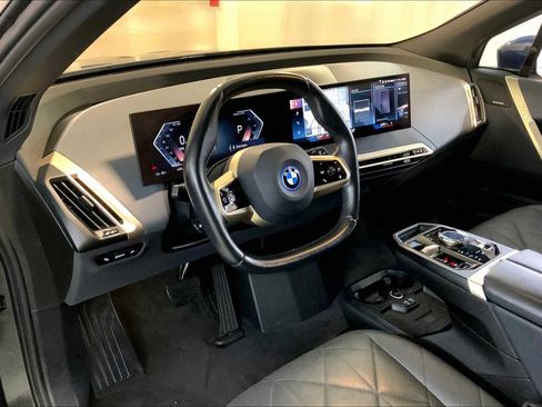 Used 2022 BMW iX xDrive50 w/ Convenience Package image 18