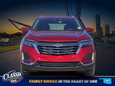 Used 2022 Chevrolet Equinox Premier image 2