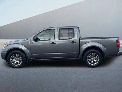 Used 2021 Nissan Frontier SV image 8