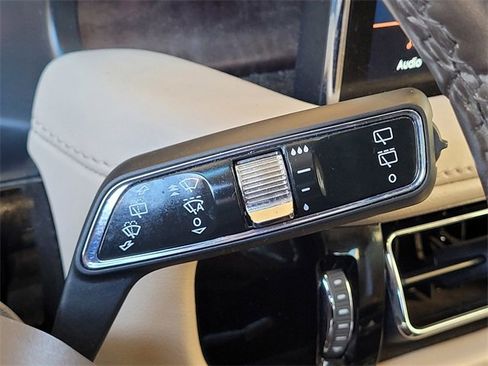 Used 2022 Lincoln Nautilus Reserve w/ Equipment Group 201A image 16