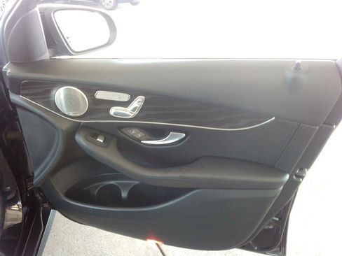 Used 2016 Mercedes-Benz GLC 300 w/ Multimedia Package image 24