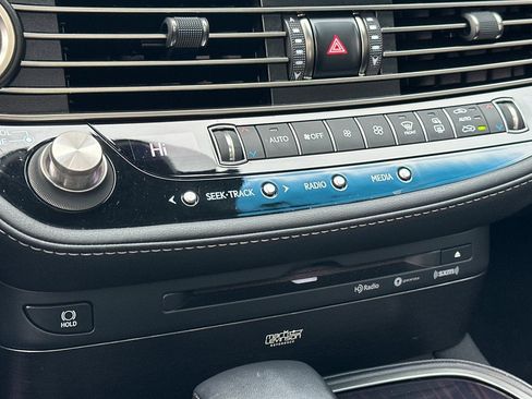 Used 2021 Lexus LS 500 w/ Interior Upgrade Package image 26