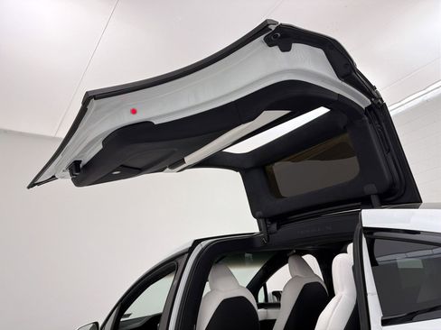 Used 2022 Tesla Model X Plaid AWD/4WD image 36