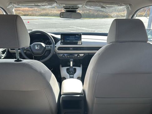 New 2026 Honda HR-V LX image 16