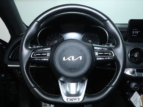 Used 2023 Kia Stinger GT2 image 21