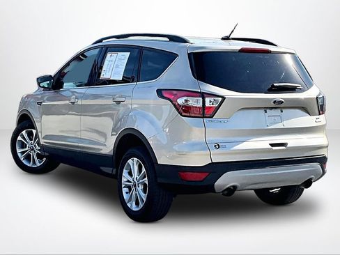 Used 2018 Ford Escape SE FWD image 14