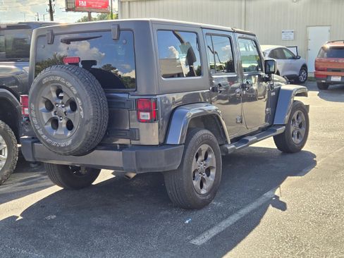 Used 2017 Jeep Wrangler Unlimited Sport AWD/4WD image 7