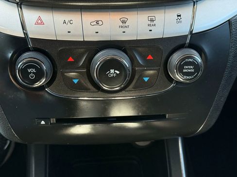 Used 2016 Dodge Journey SXT image 28