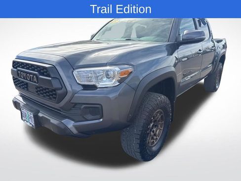 Used 2023 Toyota Tacoma Trail Edition w/ Trail Edition image 3