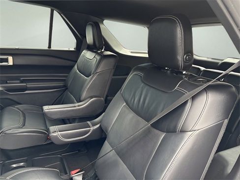 Used 2020 Ford Explorer ST image 18