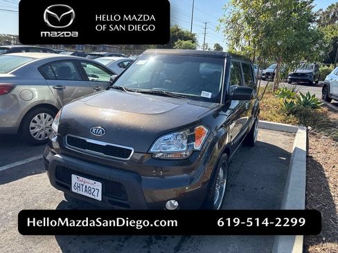 Used 2010 Kia Soul ! FWD image 1