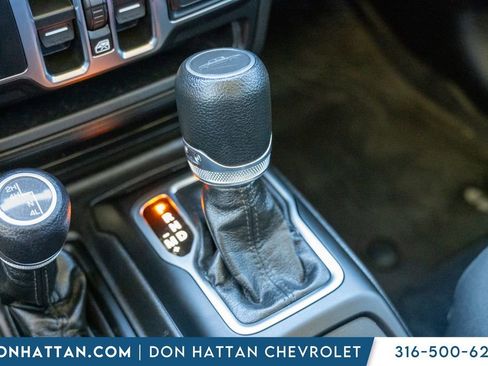 Used 2023 Jeep Gladiator Sport image 13