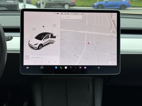 Used 2021 Tesla Model Y Long Range AWD/4WD image 26